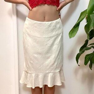90s White Embroidered Midi Skirt With Flared Hem By Nicole Miller Size 4